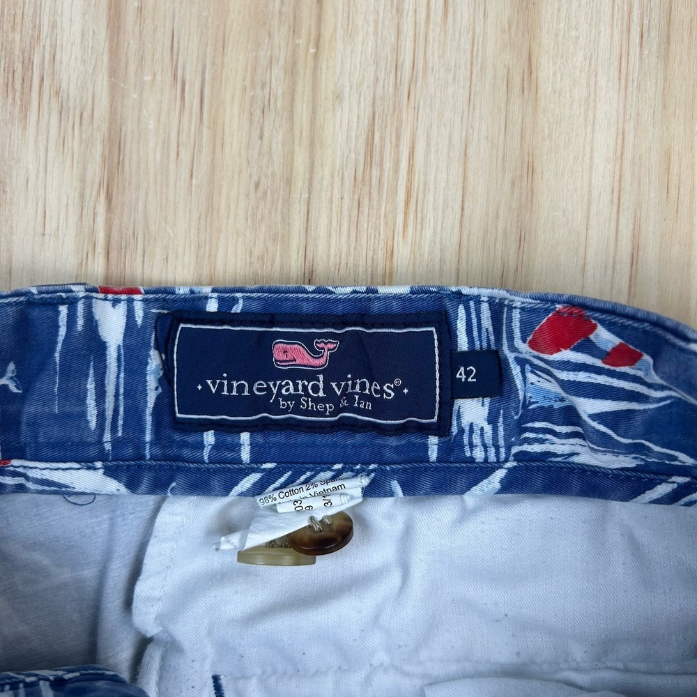 Vineyard Vines Shorts Mens 42 Blue Geometric AOP Sailing Nautical Breaker Short - Picture 2 of 10
